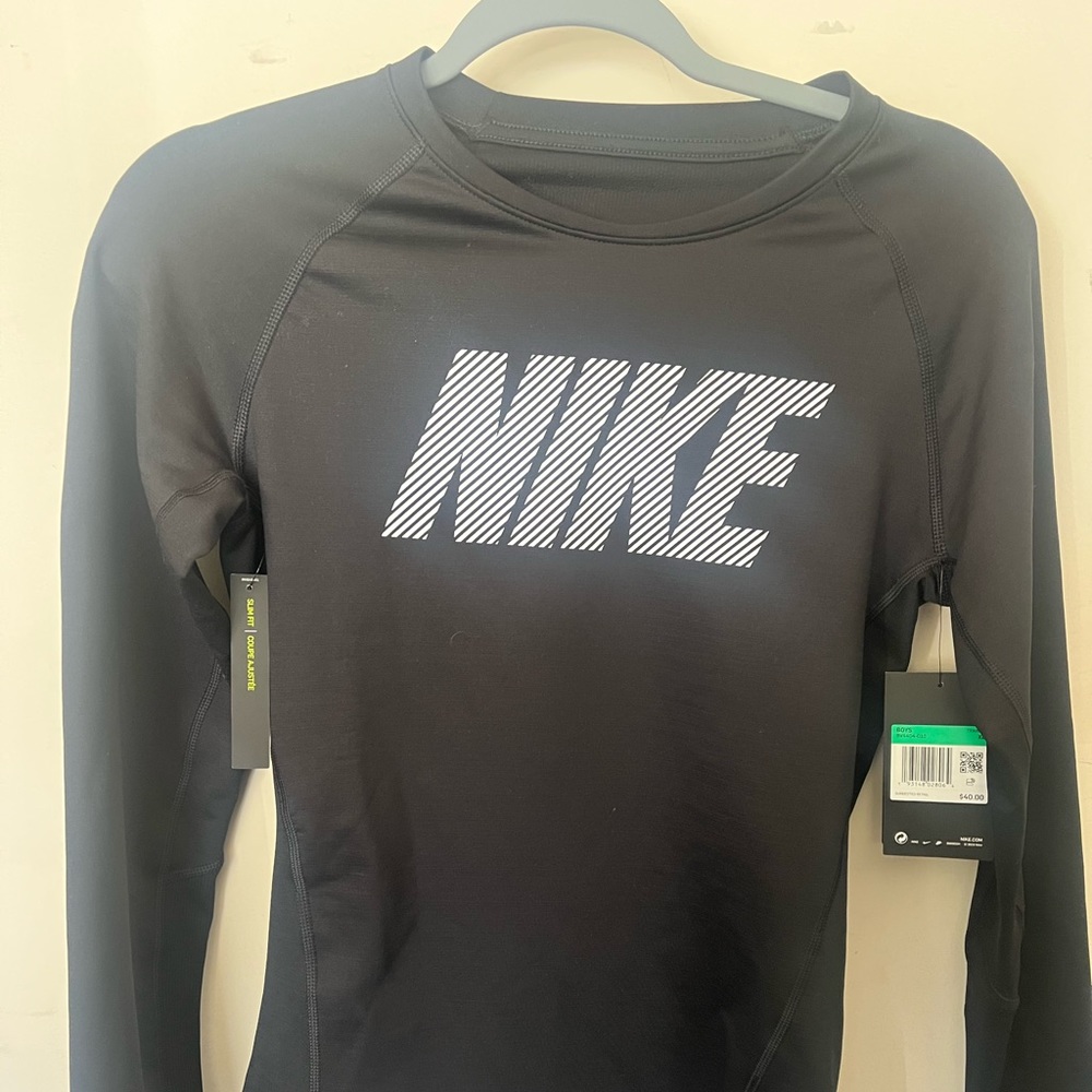 Nike Slim Fit - Dry Fit - Black Long Sleeve